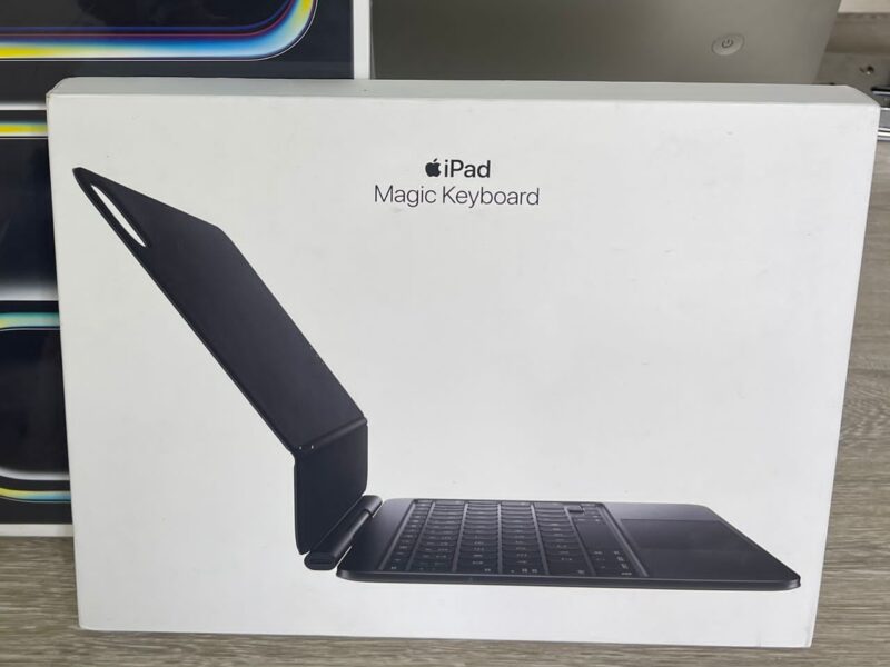 Clavier original Apple pour iPad Pro M4 11